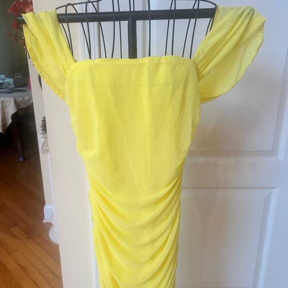 Yellow Ruched Dress - Picture 5 of 7